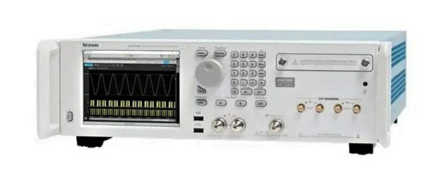 Tektronix AWG70001B