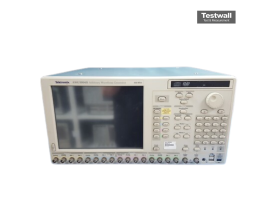Tektronix AWG5004B