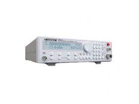 Hameg HM8135 RF Synthesizer
