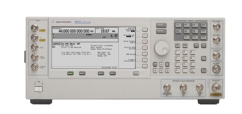 Keysight Technologies E8267D