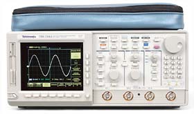 Tektronix TDS744A