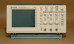 Tektronix TDS210