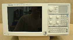 Tektronix TLA704